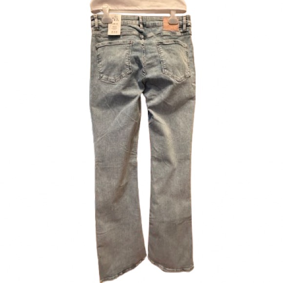 Zara . High rise, flare leg. Size eur 42,USA 10,mex 32. - Picture 3 of 13